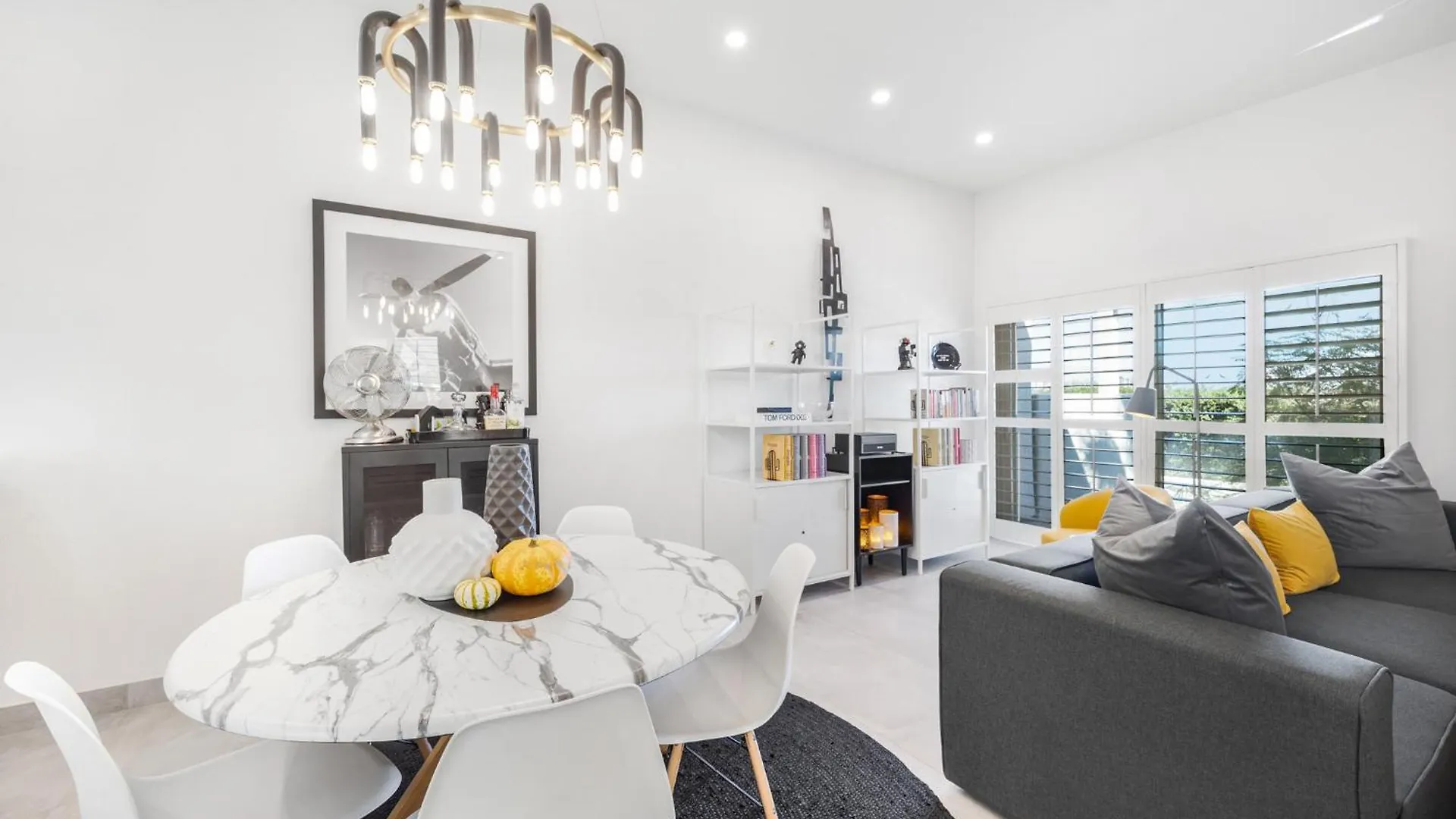 Fairway Sleek Chic location